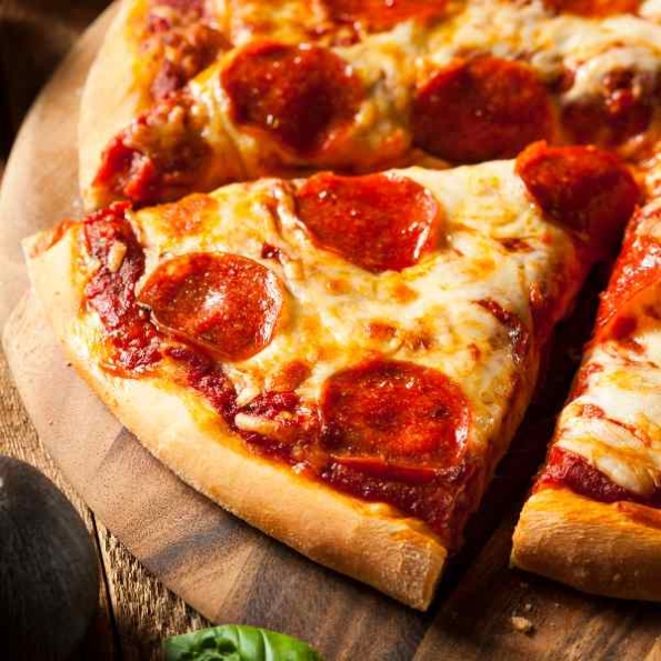 friends-games-pizza-at-gattis.jpg